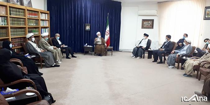 The meeting of members of the Mahdavit faction with the head of Qom seminary