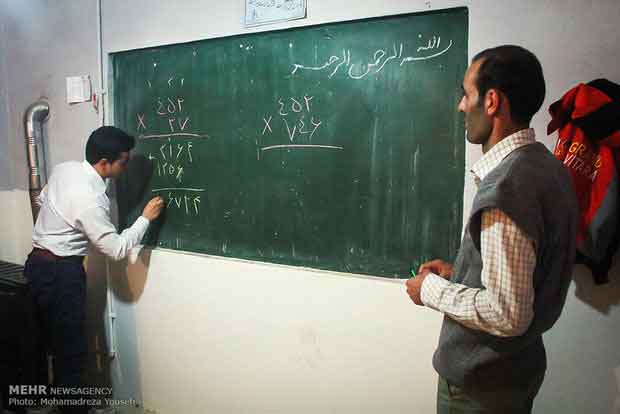 رایزنی کمیسیون آموزش با حاجی‌میرزایی برای تسهیل در جذب نیروهای نهضتی