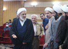 زيارة حجة الاسلام الدكتور آغا طهراني رئيس اللجنة الثقافية في مجلس النواب من همدان