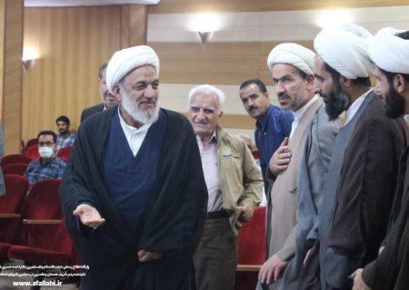 زيارة حجة الاسلام الدكتور آغا طهراني رئيس اللجنة الثقافية في مجلس النواب من همدان