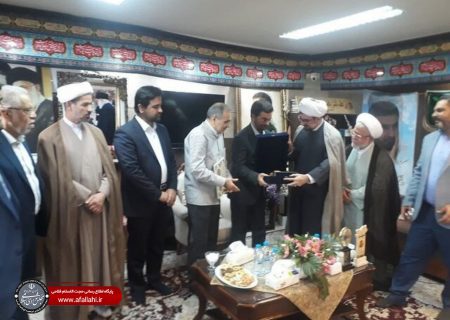 Hojjat-ul-Islam wal-Muslimeen Dr. Falahi honored the bravery of martyrs and dignitaries in a meeting with the honorable family of martyred Sardar Hassan Tehrani Moghadam.