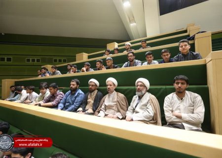 Meeting of Hamadani students and students of Imam Sajjad seminary (ع) with the representatives of the people of Hamadan and Faminin