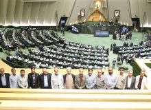Hojjat al-Islam Dr. Fallahi hosted the commanders and narrators of the holy defense of Hamadan in the hall of the Islamic Council