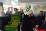 حضر حجة الإسلام والمسلمون فلاحي إلى منزل الشهيد حسين أمير عبد اللهيان مع الإمام الرضا (عليه السلام).
